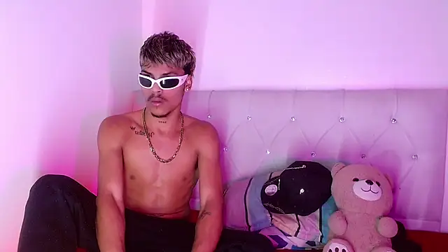 Angel_foxc13 webcam