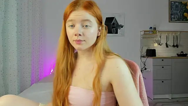 Evie_Tomioka webcam