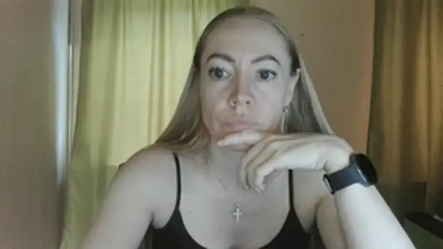 LensyTourels webcam