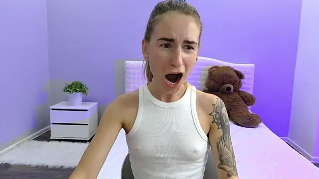 DeboraHorny webcam