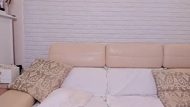 LovelyCaprice webcam