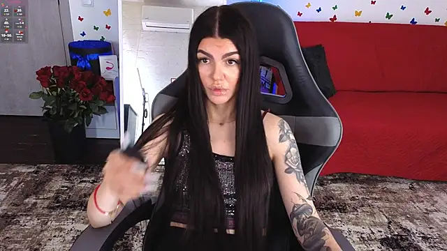 AnacondaOnn live cam on StripChat