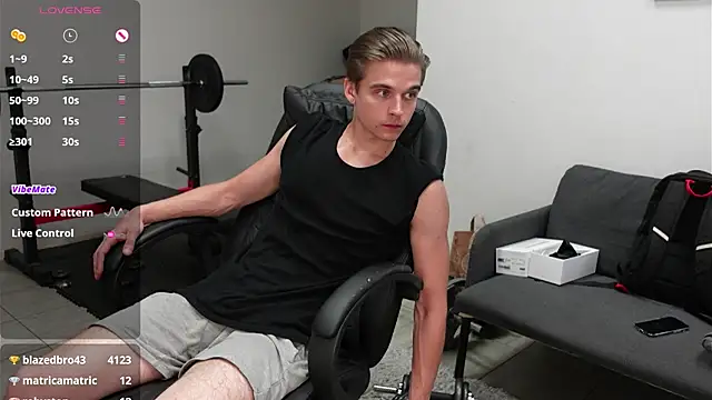david_heath (M twink) - WILL BUY A NEW TOY