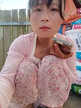 Linda-yiyi webcam
