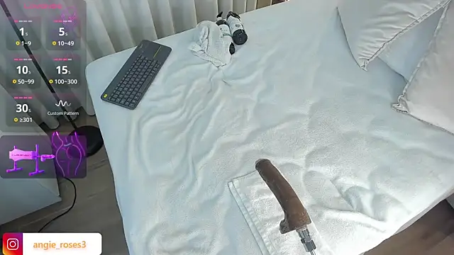 angiee_roses webcam