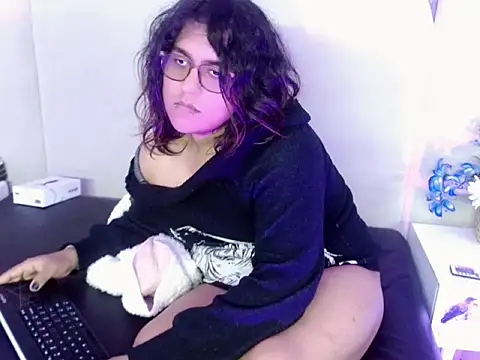 jessie_dark30 webcam