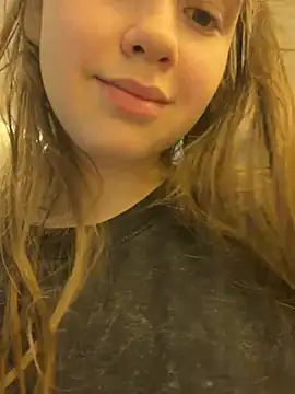 HornyGirlH webcam