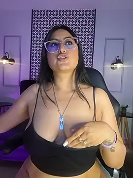 Amber_gold_ webcam