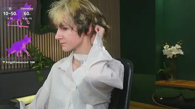 Senpai_Sins webcam