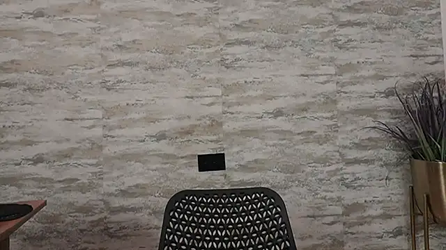 HOTBLACKANDWHITE2 webcam