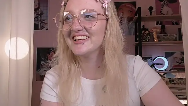 ELLIEJAY webcam