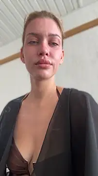 KikiWatson webcam