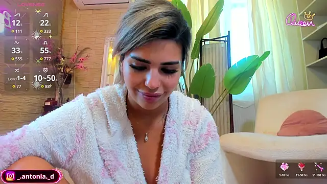 Bella_Posh webcam