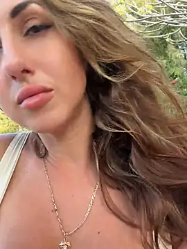 Bella-Grace webcam