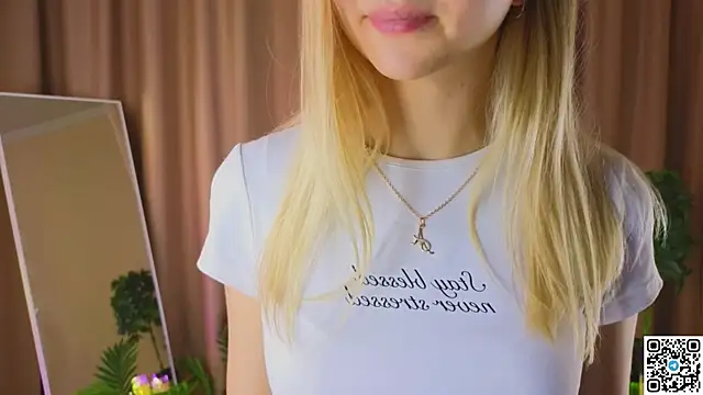 GirlMathExpert webcam
