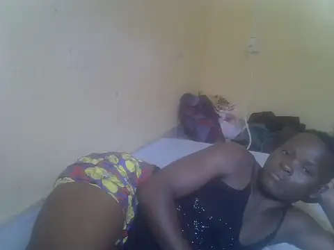 BUBBLY-QWEEN webcam
