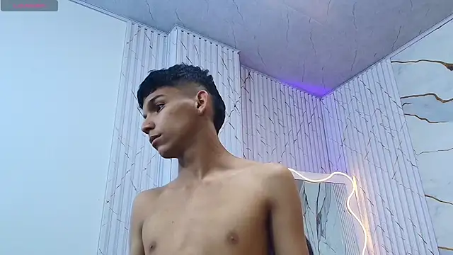 ANGELIC_TAY webcam