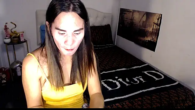 NinaDOM4CUM live sex cam