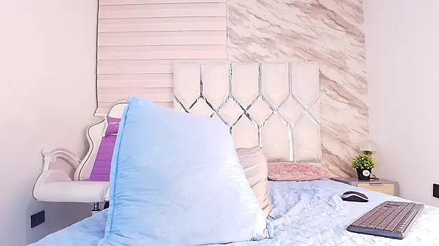 cataleya_ebony_ webcam