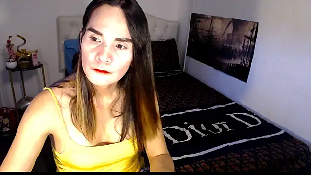 NinaDOM4CUM webcam