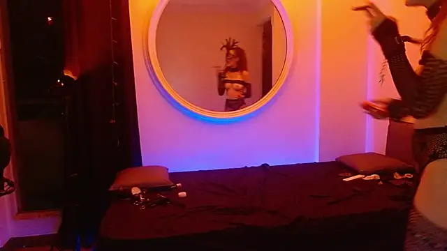 Obey_mee1 webcam