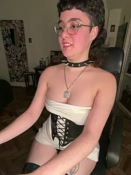 infernaldeity live cam on StripChat