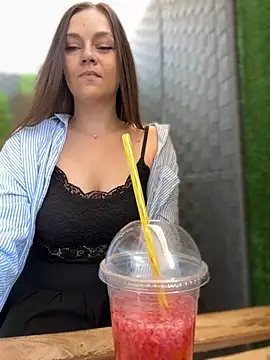 crazytori (F young) - Tits out in in cafe 3 min   LT🎁