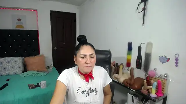 mature_bigboobs10 webcam