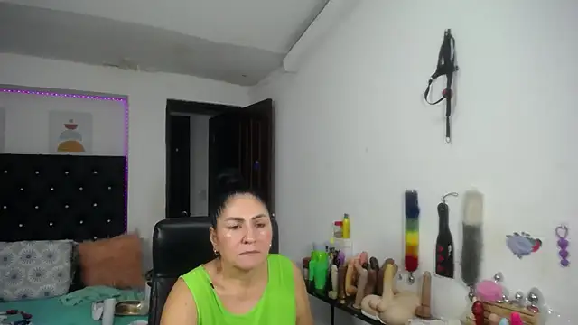 mature_bigboobs10 webcam