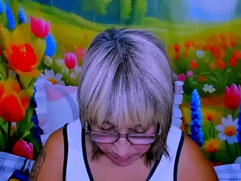 indianroxy webcam