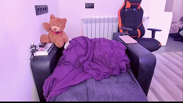 Модель: Lyricca