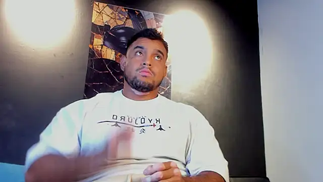 Big_furry_bear13 webcam