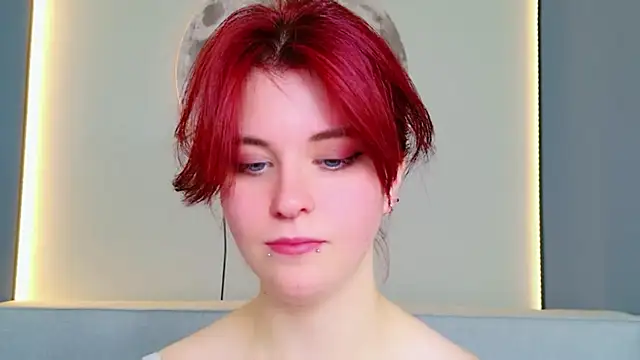 Milana_Bold webcam