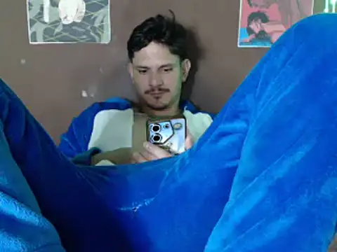 AlphaMercury live cam on StripChat