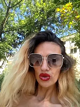 bonytayuarey18 webcam