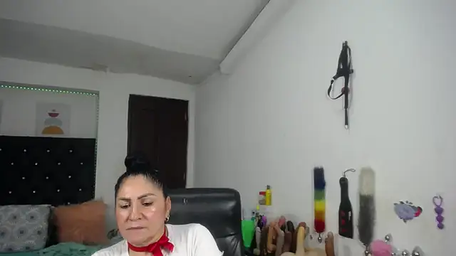 mature_bigboobs10 webcam
