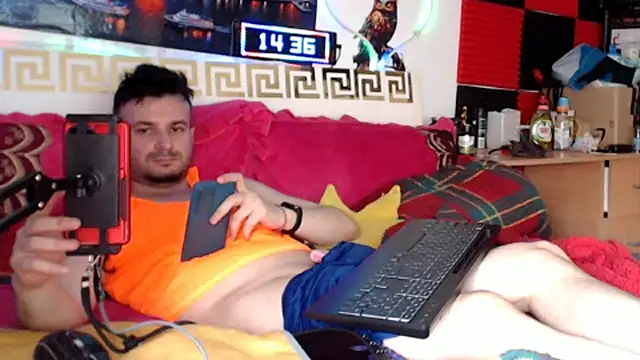 Hugec0ck007 webcam