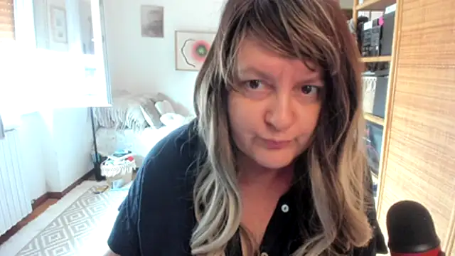 NicolettaEmbassi webcam