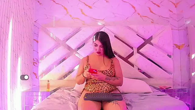 Nina_Strauss webcam
