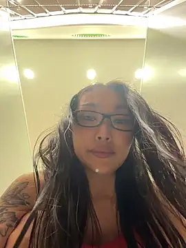 trytomakememoam webcam