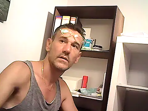 mastercharisma35 webcam