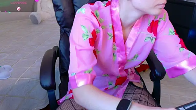 Kriss_brunette_5 webcam