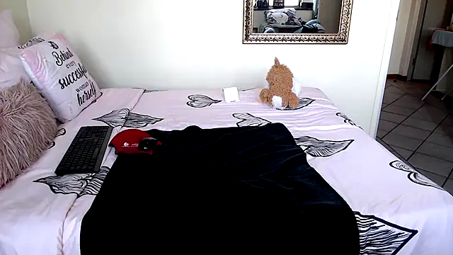 FitSelina66 webcam