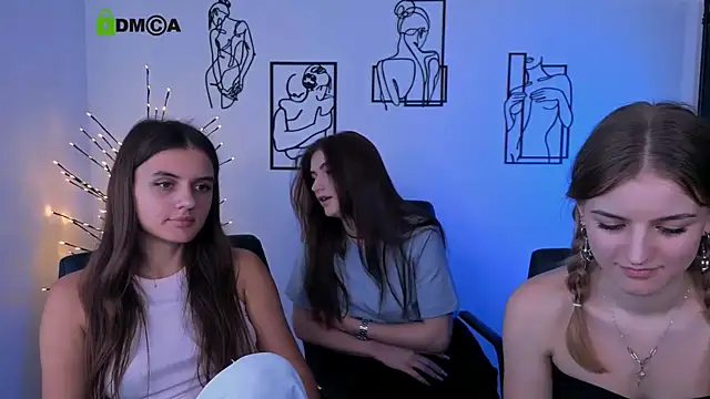lisa_dark_ webcam