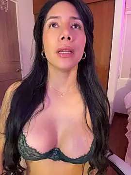 ArianaReynoldss webcam
