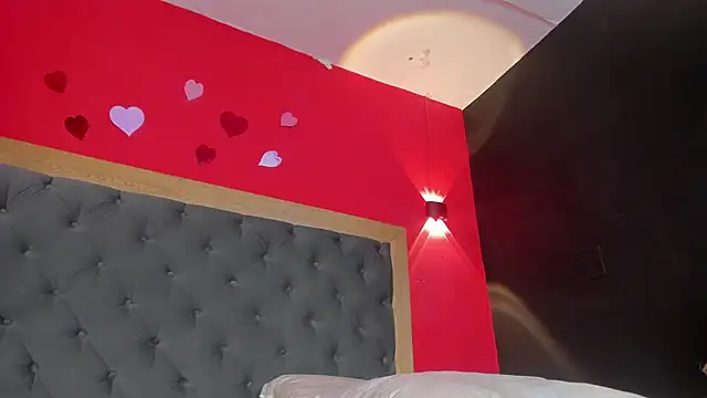 YayaHilton webcam