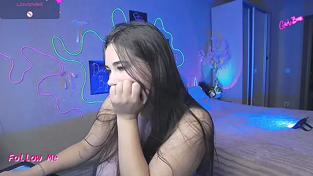 Lillianhot68 webcam
