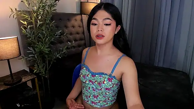 AsianHugecockAnna webcam