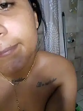 Zoe_Renata webcam