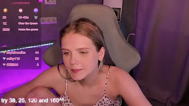 Alisa_Allison webcam